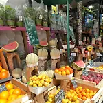 831C Friendly Property In Paris
