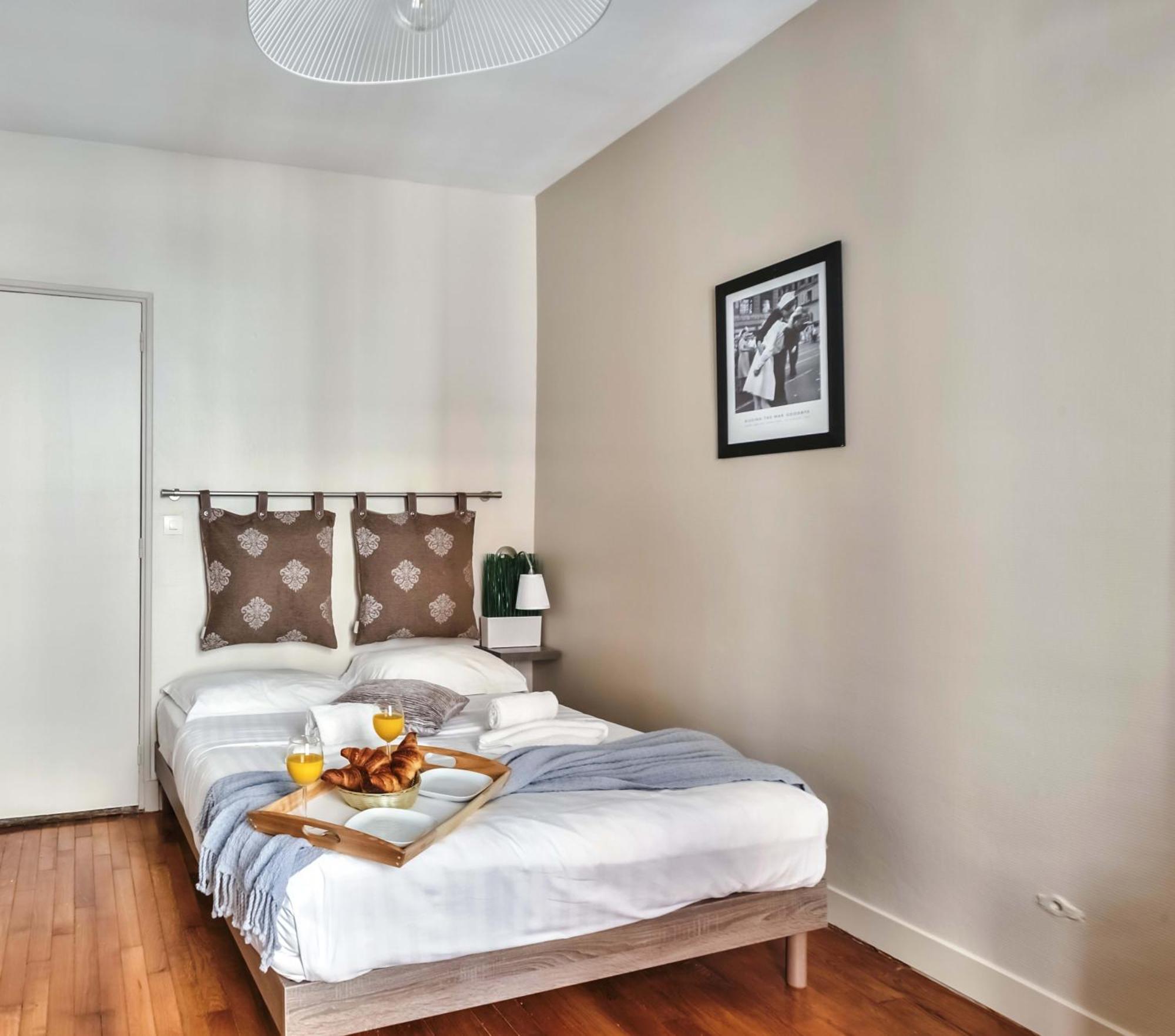 831c Friendly Property In *